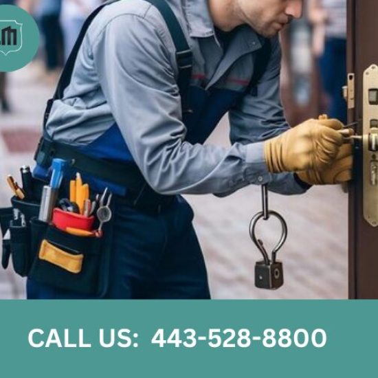 Commercial-locksmith-in-Baltimore-City-repairing-a-business-door-lock